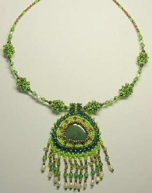 green_pendant.jpg